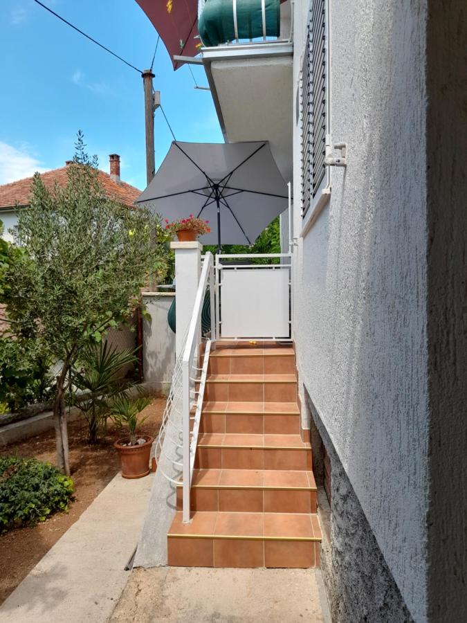 Apartment Gotovina 比奥格勒·纳·莫鲁 外观 照片